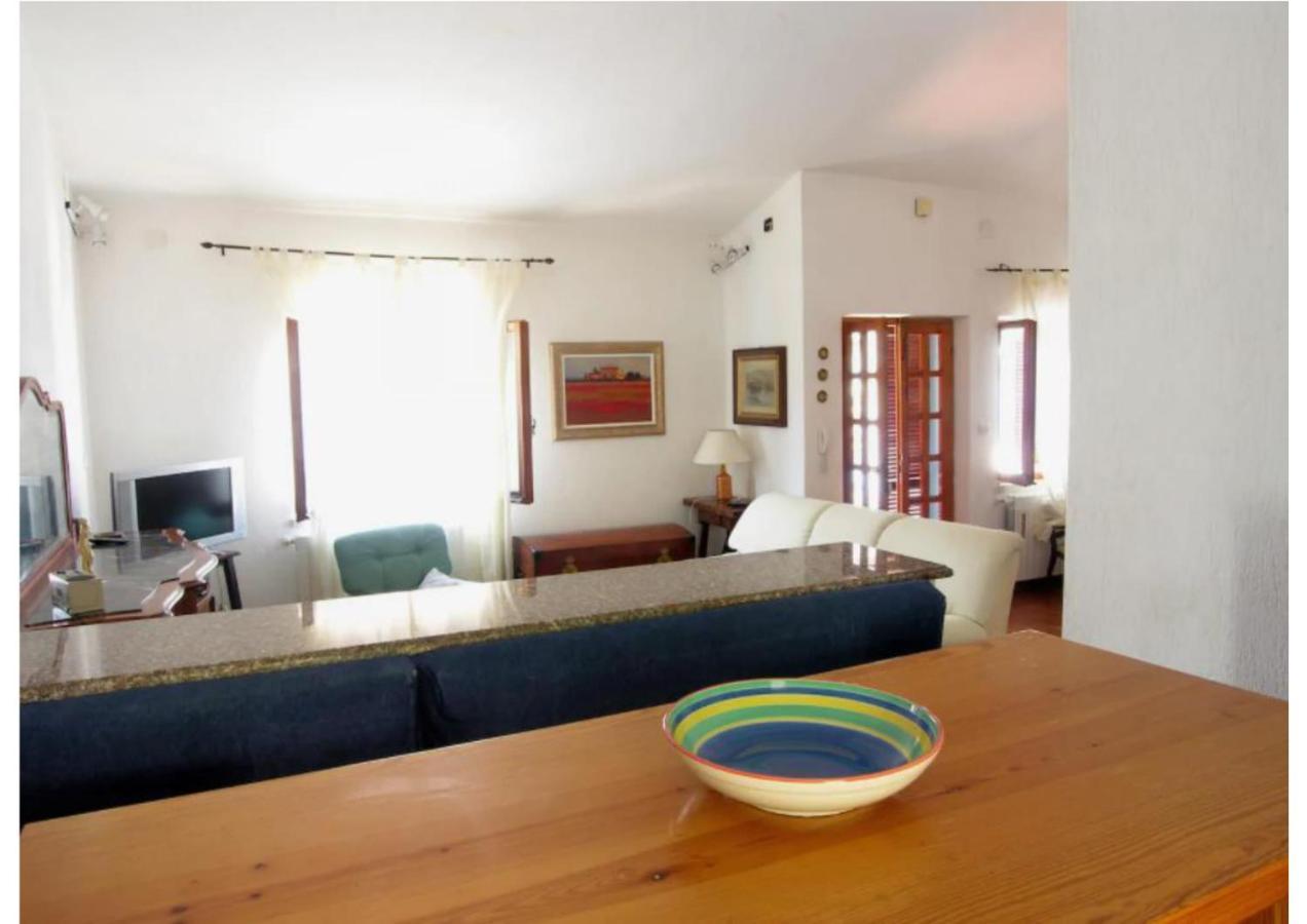 Casa Vacanze A Pochi Passi Dal Mare La Maddalena  Exterior photo