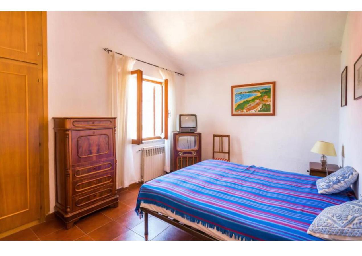 Casa Vacanze A Pochi Passi Dal Mare La Maddalena  Exterior photo